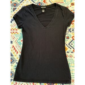 Womens Wetseal V-neck shirt Medium